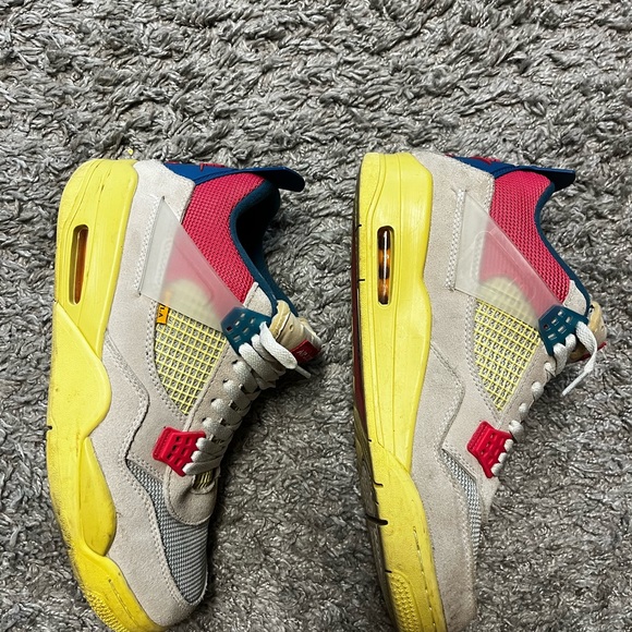 Jordan 4 Union Guava - Picture 4 of 10